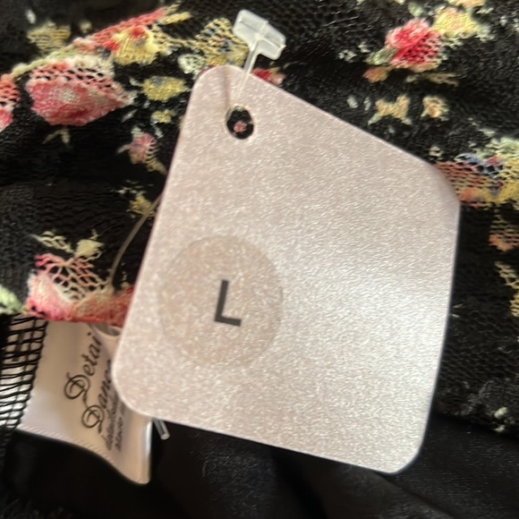 Details Dancewear: NWT; crop top and briefs set. Child size large - Picture 4 of 5